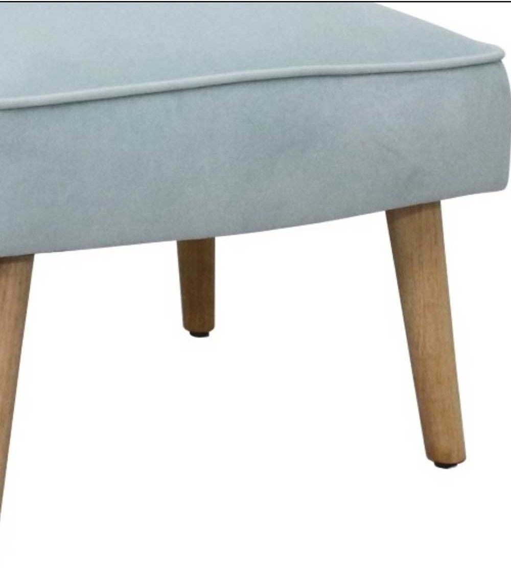 Butaca terciopelo Mary, con patas de madera